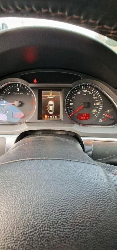 Używany Audi A6 2005 Czarny Sedan/Limuzyna