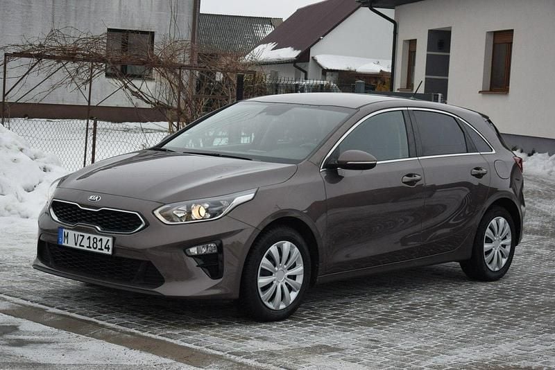 Używany Kia Ceed 120 KM (88 kW) 2019 Brązowy Hatchback