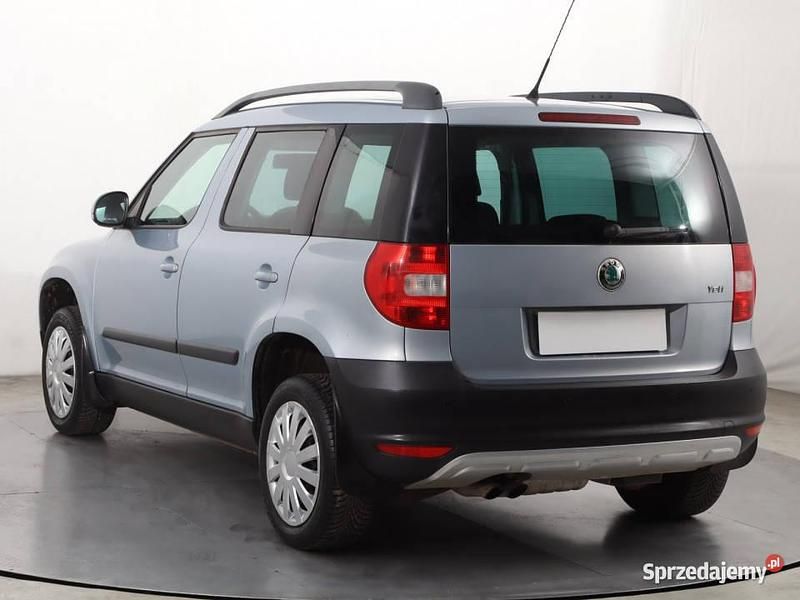 Używany Skoda Yeti 2009 Srebrny SUV
