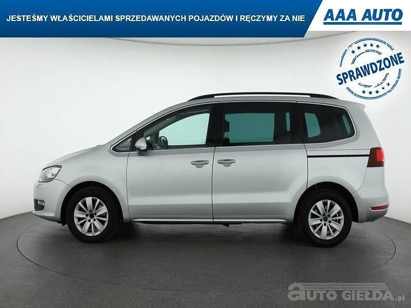 Używany VW Sharan 2016 Srebrny Minivan