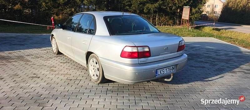 Srebrny Używany 2003 Opel Omega Sedan/Limuzyna | 6300 zł - Obraz 1/4