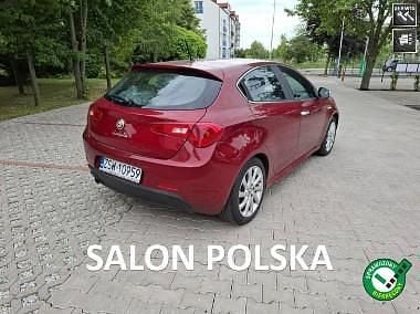 Bordowy Używany 2013 Alfa Romeo Giulietta Hatchback | 24 200 zł (Uczciwa cena) - Obraz 1/4