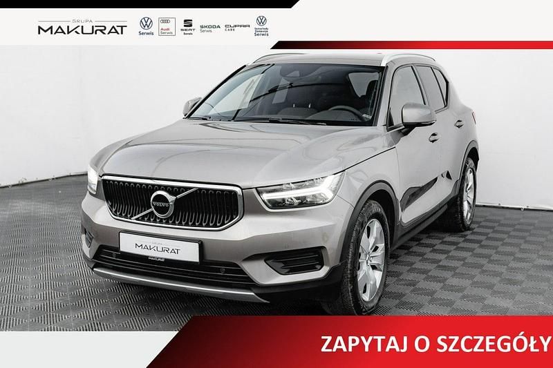 Beżowy Używany 2022 Volvo XC40 Momentum SUV | 104 850 zł (Uczciwa cena) - Obraz 1/4