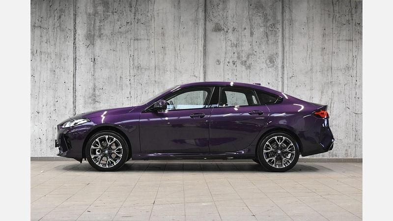 Używany BMW 220 Shadowline 156 KM (114 kW) 2025 Thundernight metalizowany Coupe