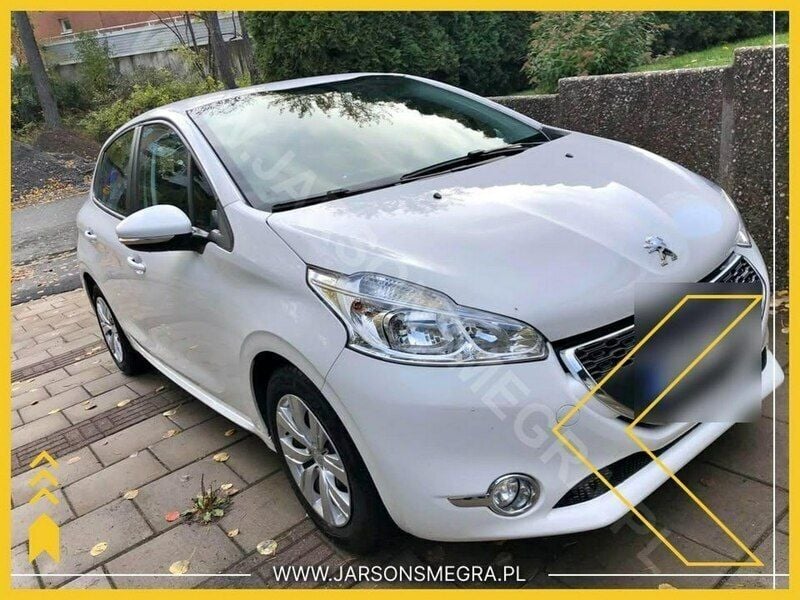 Biały Używany 2012 Peugeot 208 Hatchback | 13 100 zł (Uczciwa cena) - Obraz 1/4