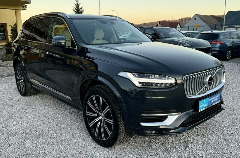 Używany Volvo XC90 Inscription 235 KM (172 kW) 2021 Grafitowy SUV