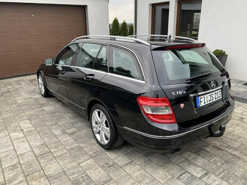 Używany Mercedes C200 185 KM (136 kW) 2009 Czarny Kombi