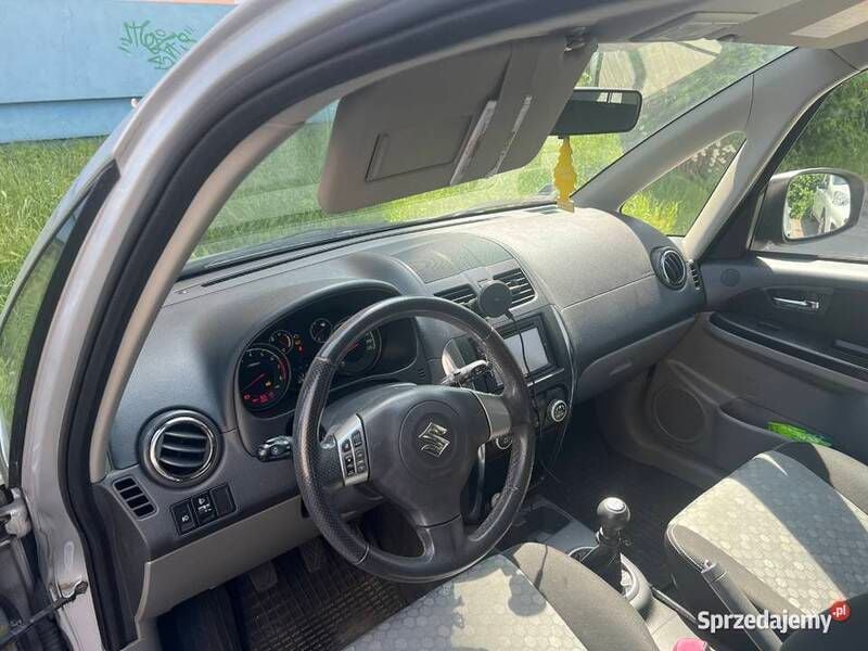 Używany Suzuki SX4 120 KM (88 kW) 2012 Srebrny Hatchback