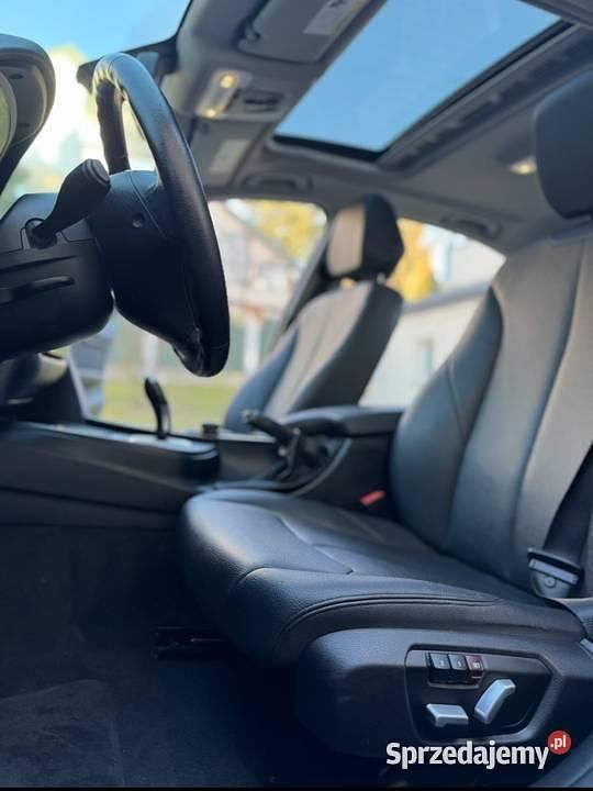 Używany BMW 320 184 KM (135 kW) 2018 Srebrny Sedan/Limuzyna