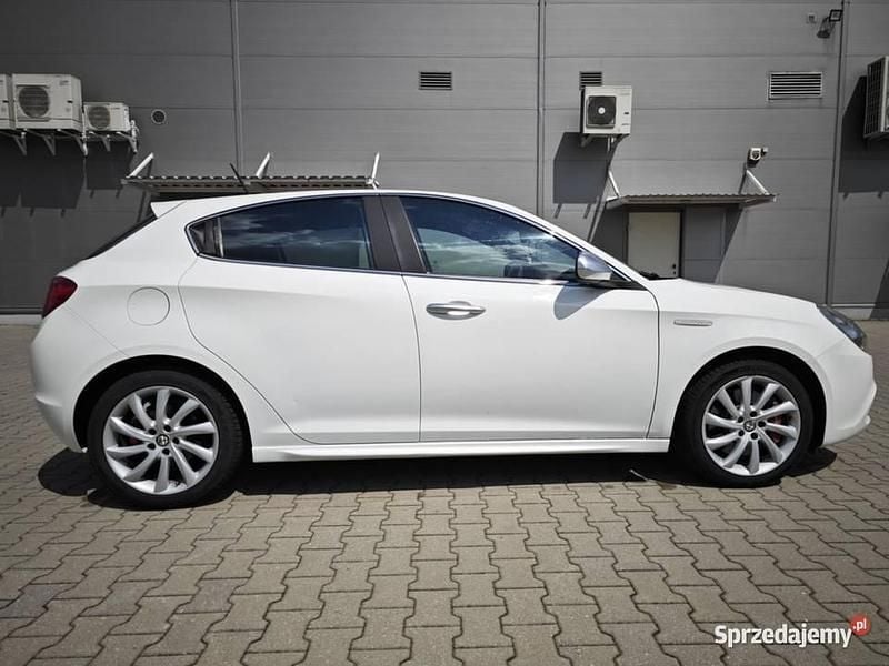Używany 2010 Alfa Romeo Giulietta Hatchback | 24 900 zł (Uczciwa cena) - Obraz 1/4