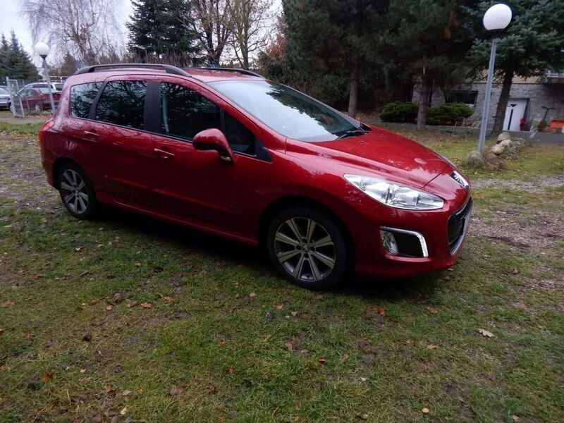 Używany Peugeot 308 156 KM (114 kW) 2011 Bordowy (metalik) Kombi