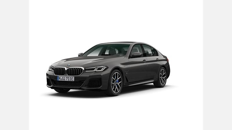 Szary sophisto z brylantowym połyskiem metalizowany Używany 2020 BMW 530e Shadowline Sedan/Limuzyna | 169 900 zł (Super Cena) - Obraz 1/3