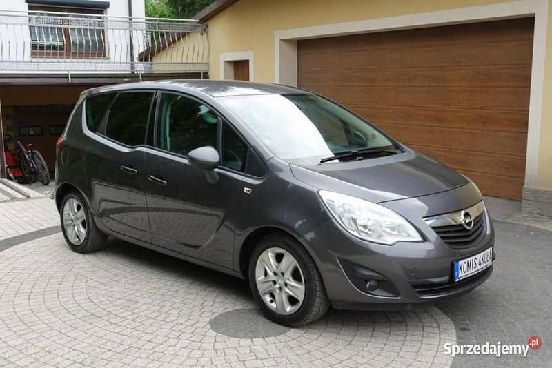 Szary (metalik) Używany 2011 Opel Meriva Minivan | 20 900 zł (Uczciwa cena) - Obraz 1/4