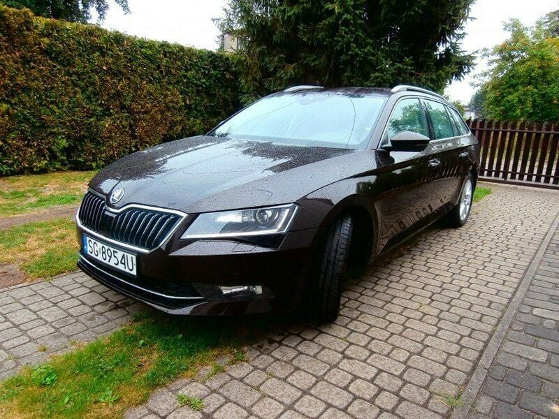 Brązowy (metalik) Używany 2016 Skoda Superb Sedan/Limuzyna | 65 950 zł - Obraz 1/4