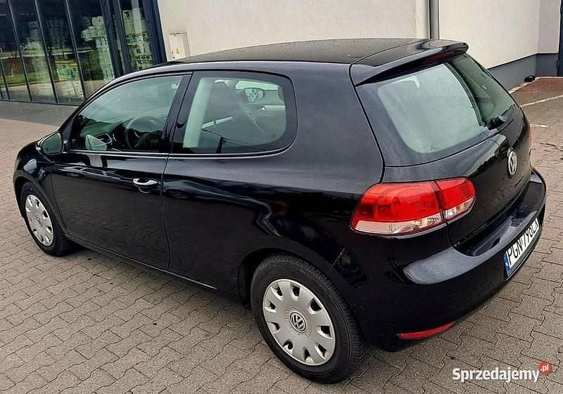 Czarny Używany 2009 VW Golf VI Hatchback | 13 600 zł (Uczciwa cena) - Obraz 1/4