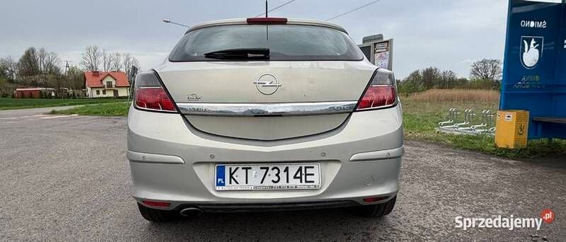 Używany Opel Astra GTC 2005 Beżowy Coupe