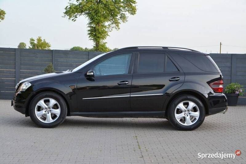 Czarny Używany 2008 Mercedes ML320 SUV | 29 800 zł (Drogi) - Obraz 1/4