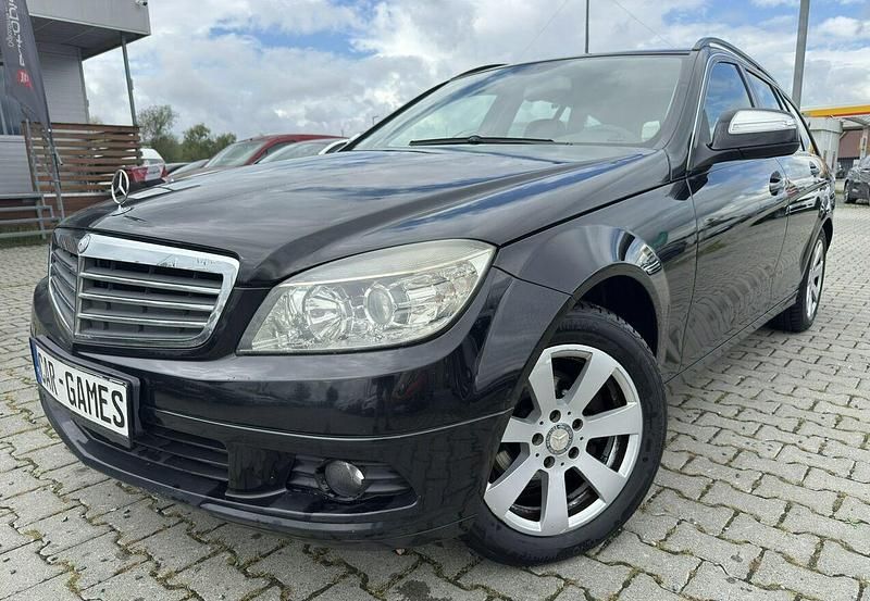 Używany Mercedes C200 136 KM (100 kW) 2007 Czarny Kombi