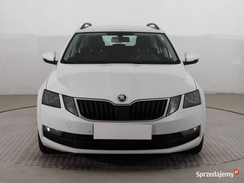 Biały Używany 2019 Skoda Octavia Kombi | 56 999 zł (Super Cena) - Obraz 1/4