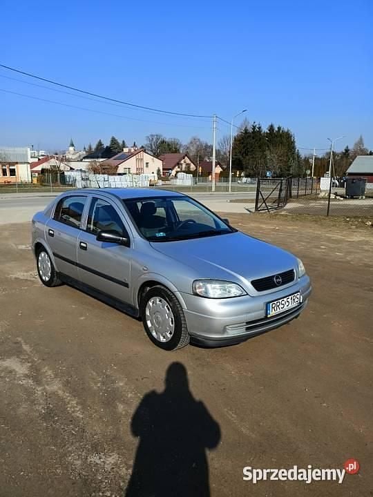 Używany Opel Astra 90 KM (66 kW) 2009