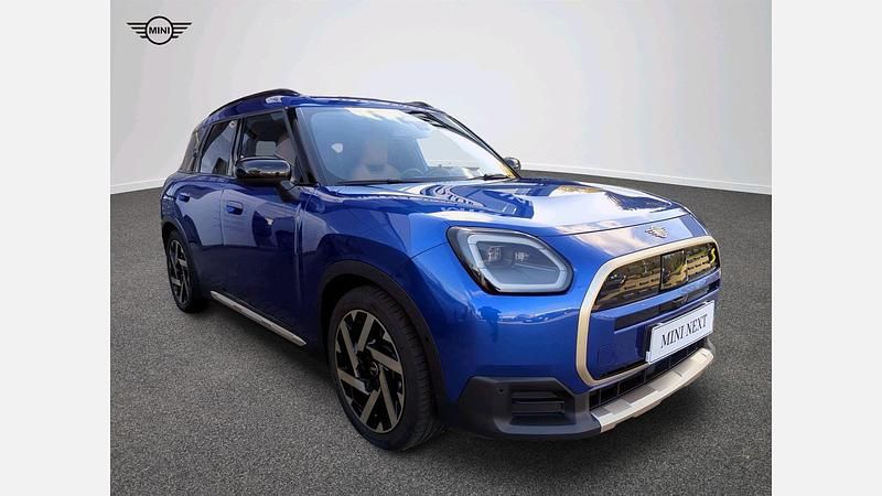 Używany Mini Countryman 225 kW (306 KM) 2024 Blazing blue metalizowany SUV