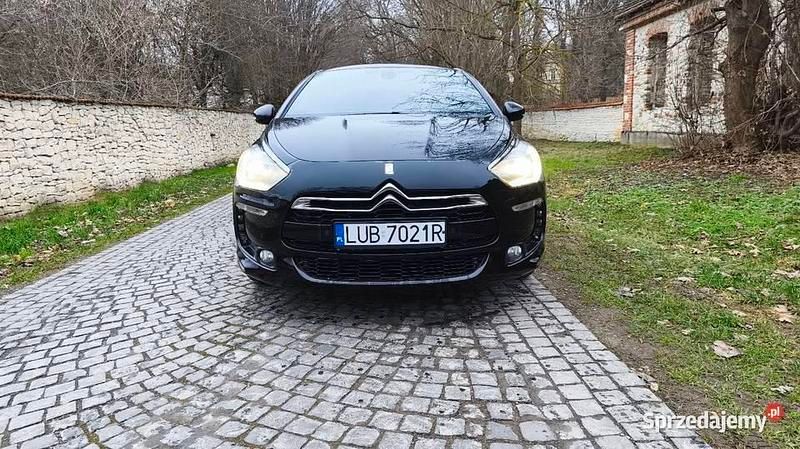 Używany Citroën DS5 2013 Czarny Hatchback