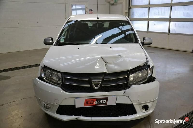 Biały Używany 2015 Dacia Sandero Hatchback | 7800 zł - Obraz 1/4
