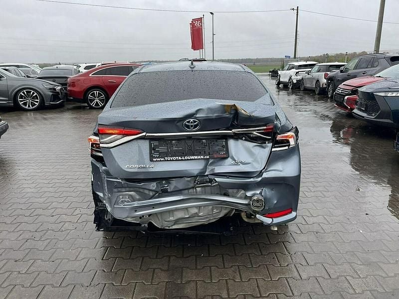 Używany Toyota Corolla 140 KM (102 kW) 2024 Niebieski jasny (metalik) Sedan/Limuzyna