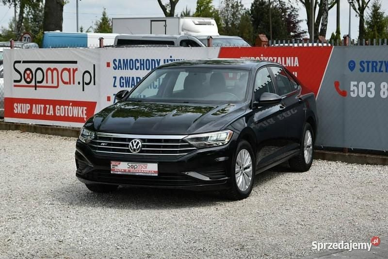 Czarny (metalik) Używany 2019 VW Jetta Sedan/Limuzyna | 54 900 zł - Obraz 1/4