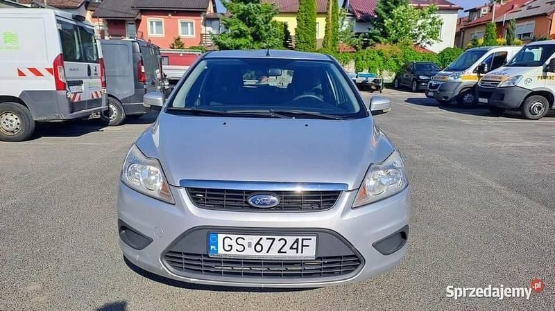 Srebrny Używany 2010 Ford Focus Hatchback | 10 550 zł (Uczciwa cena) - Obraz 1/4