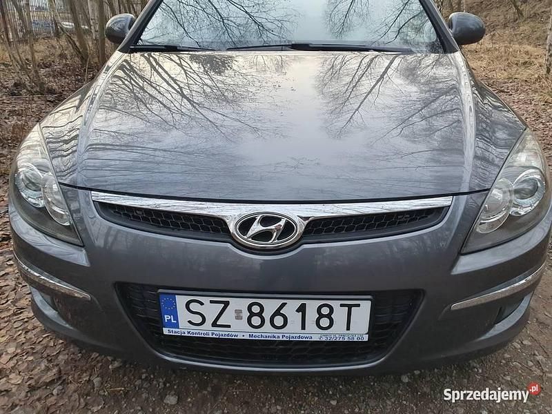 Szary Używany 2010 Hyundai i30 Edition+ Kombi | 14 500 zł (Uczciwa cena) - Obraz 1/4