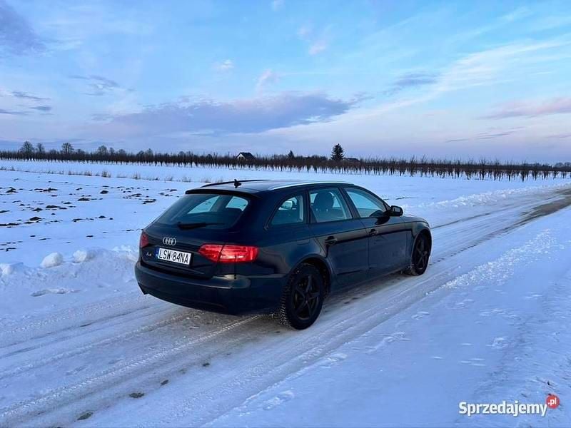 Używany Audi A4 2010 Czarny Kombi