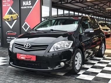 Czarny Używany 2011 Toyota Auris Hatchback | 22 900 zł (Dość drogi) - Obraz 1/4