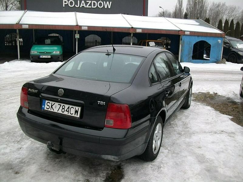 Używany VW Passat 1999 Czarny Sedan/Limuzyna
