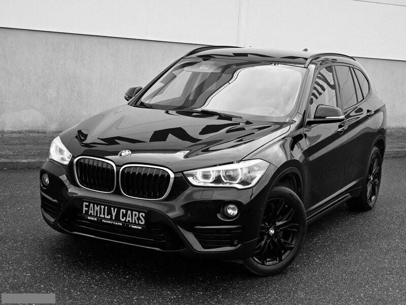 Czarny (metalik) Używany 2015 BMW X1 SUV | 75 999 zł (Drogi) - Obraz 1/4