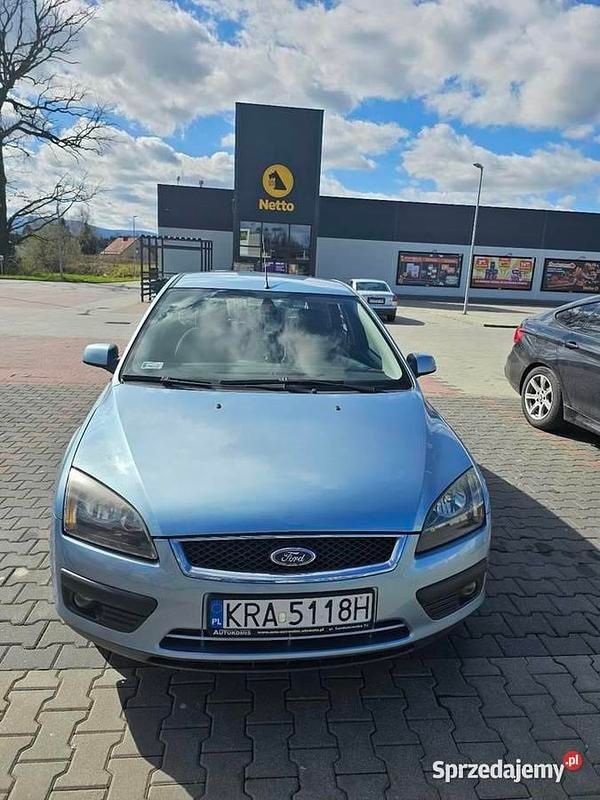 Używany Ford Focus 2006 Szary Sedan/Limuzyna