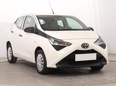 Używany Toyota Aygo 72 KM (52 kW) 2020 Biały Hatchback