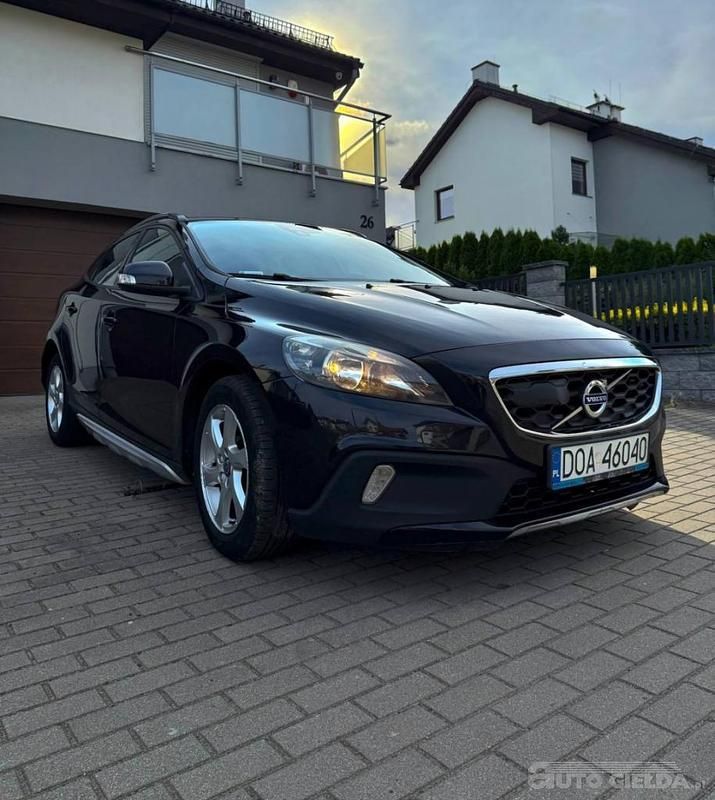 Czarny Używany 2015 Volvo V40 CC Kombi | 33 500 zł - Obraz 1/4