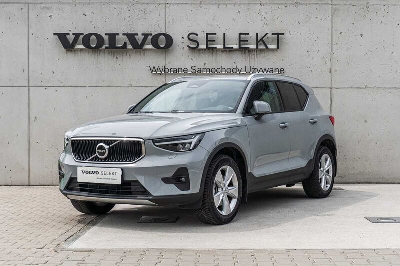 Szary Używany 2024 Volvo XC40 SUV | 157 900 zł (Dobra cena) - Obraz 1/4
