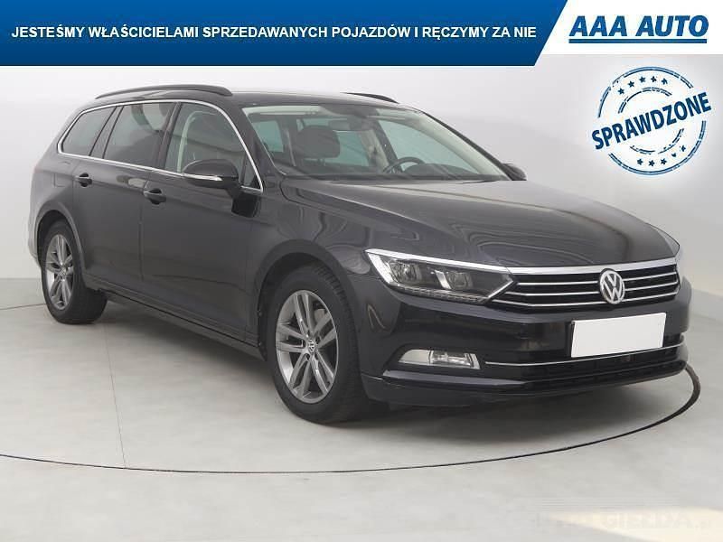 Używany VW Passat 180 KM (132 kW) 2017 Czarny