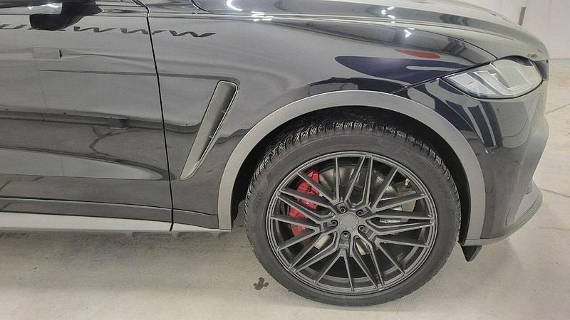 Używany Jaguar F-Pace SVR 550 KM (404 kW) 2022 Czarny SUV
