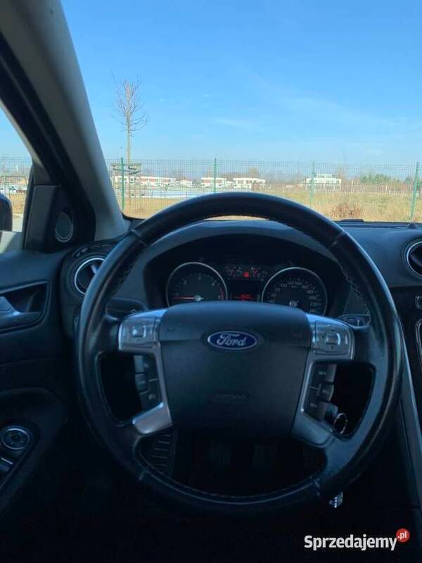 Używany Ford Mondeo 2012 Czarny Kombi