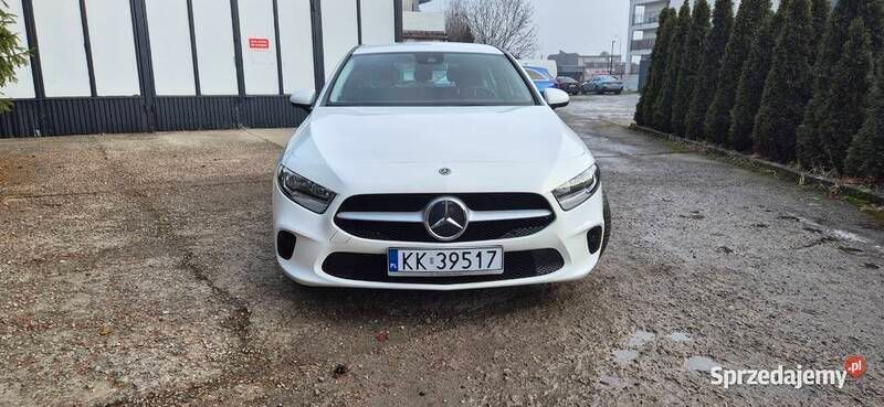 Biały Używany 2019 Mercedes A180 Sedan/Limuzyna | 79 900 zł (Uczciwa cena) - Obraz 1/4