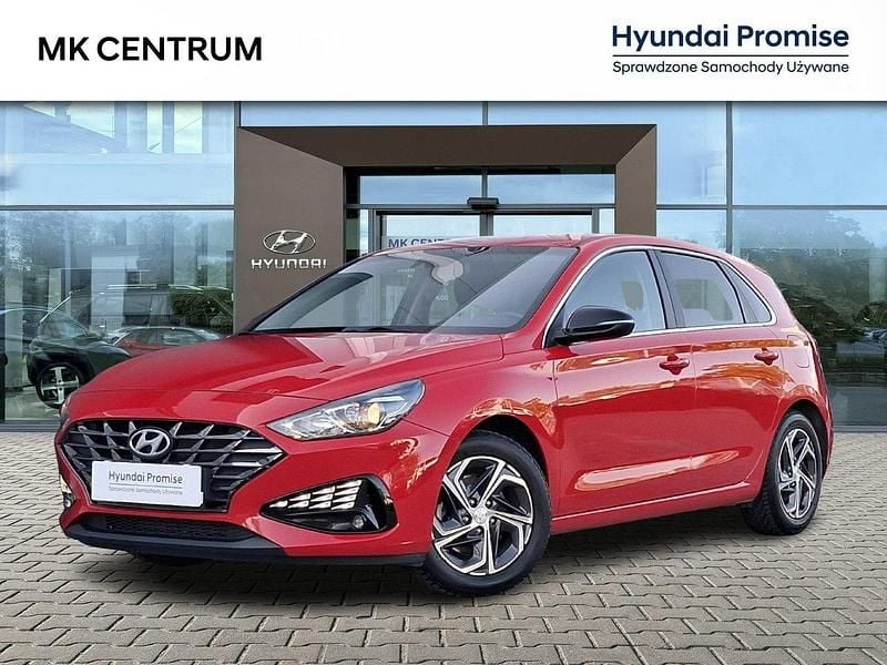 Bordowy Używany 2023 Hyundai i30 Hatchback | 72 900 zł (Uczciwa cena) - Obraz 1/4