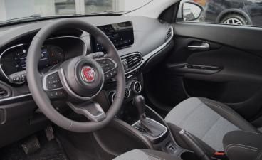 Używany Fiat Tipo 130 KM (95 kW) 2023 Srebrny