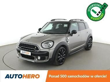 Szary Używany 2018 Mini Countryman SUV | 67 300 zł - Obraz 1/3