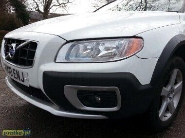 Biały Używany 2010 Volvo XC70 SUV | 34 900 zł - Obraz 1/4