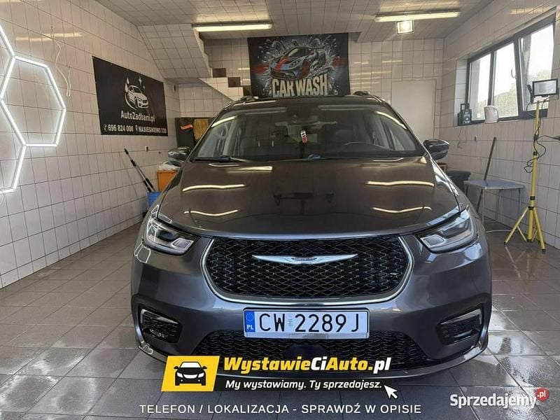 Używany Chrysler Pacifica 2021 Srebrny Van
