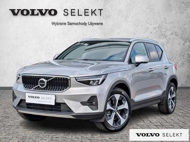 Srebrny Używany 2024 Volvo XC40 SUV | 156 000 zł (Uczciwa cena) - Obraz 1/3