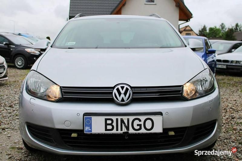 Srebrny Używany 2012 VW Golf VII Kombi | 22 900 zł (Uczciwa cena) - Obraz 1/4